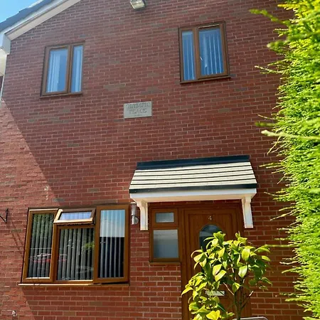 Entire 2 Bedroom House. Rowley Regis Exterior foto